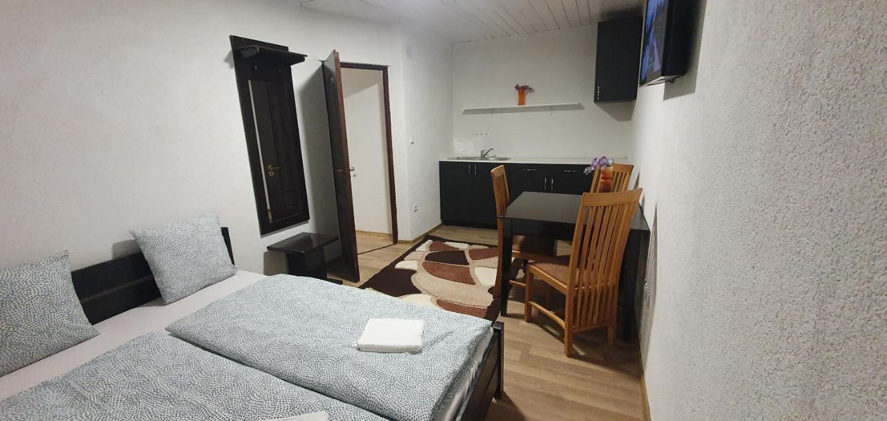 Appartamento Apartman House Odorheiu Secuiesc Esterno foto
