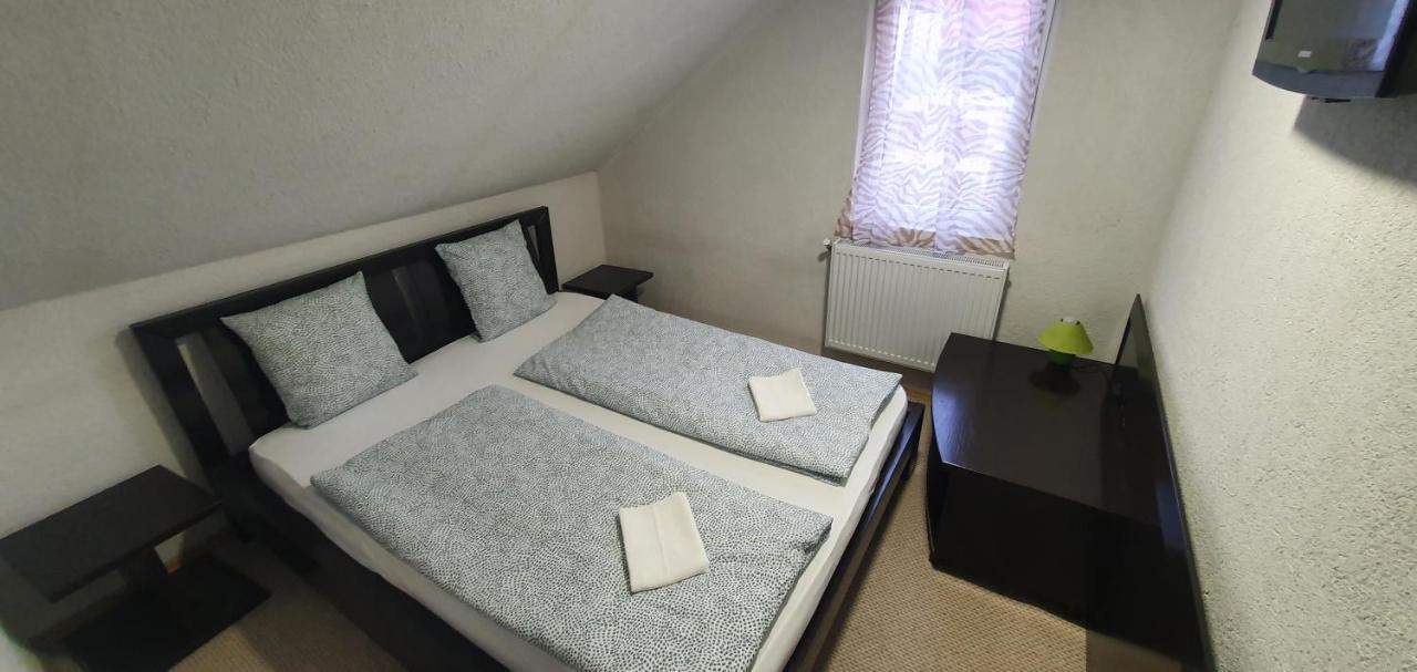 Appartamento Apartman House Odorheiu Secuiesc Esterno foto