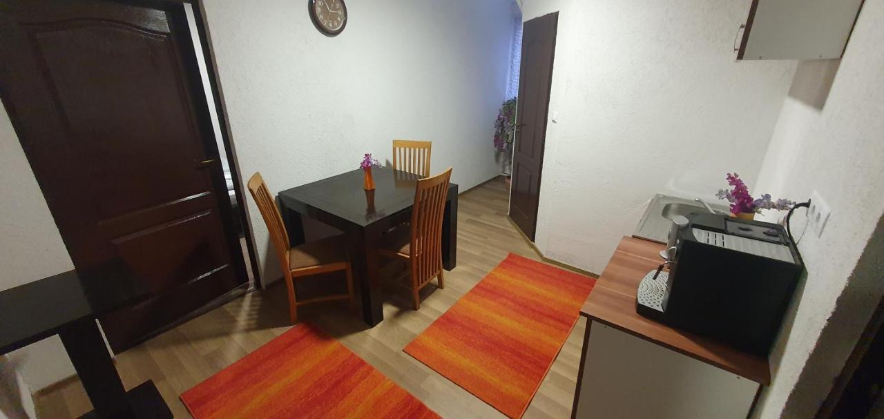 Appartamento Apartman House Odorheiu Secuiesc Esterno foto
